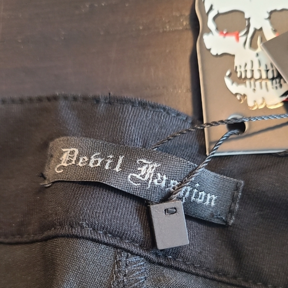 NWT Devil Fashion Pentagram Garter Faux Leather Hot Pants with Fishnets, Small - Picture 8 of 15